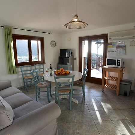 Apartmán Casa Nel Vigneto Con Vista Mare Magomadas Exteriér fotografie