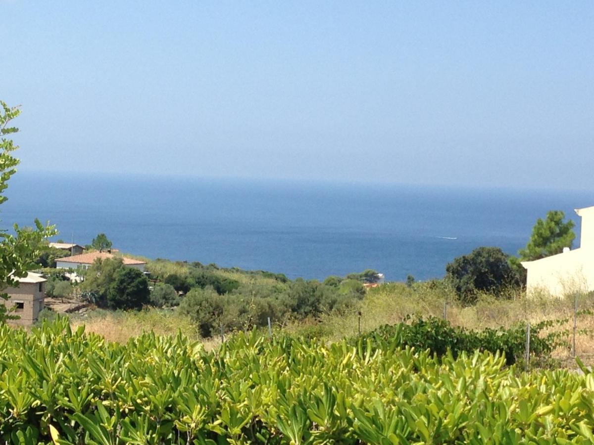 Apartmán Casa Nel Vigneto Con Vista Mare Magomadas Exteriér fotografie